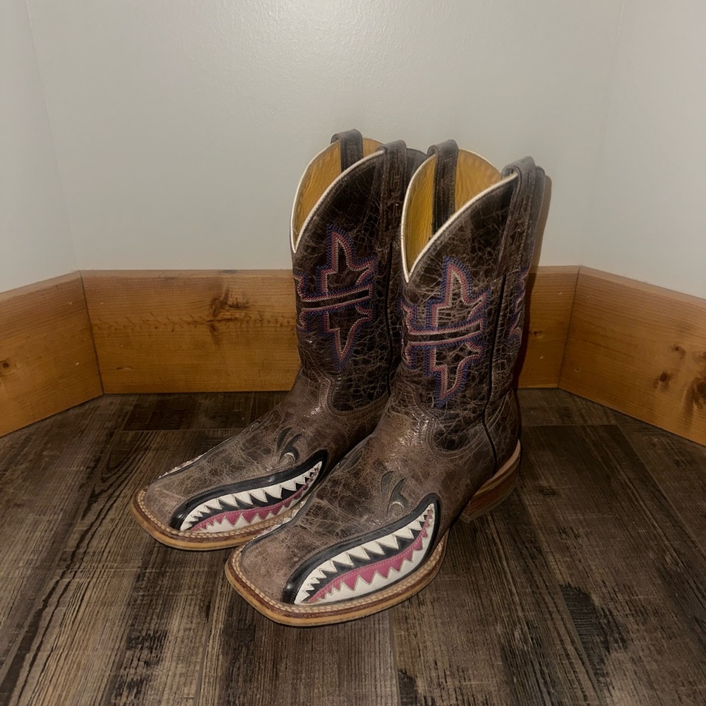 Tin Haul Man Eater Western Boots
